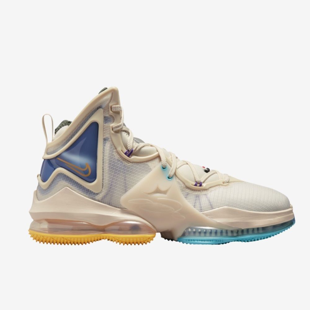 NIB Nike LeBron XIX || Sneakers || Men 10.5 Women 12